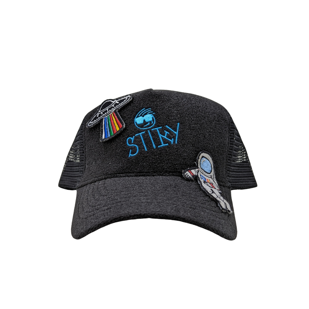 Stiky Trucker Hat 2.0 - Black w/ Blue Logo